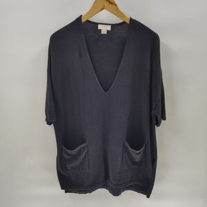 LOFT Sweater Medium Black V- Neck Lightweight Front Pockets Short Sleeve